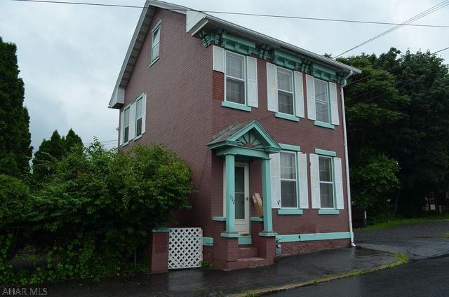 512 6th St, Altoona PA  16602-2615 exterior