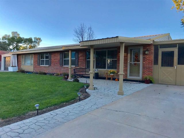 712 F St, Lauzen SD  57735 exterior