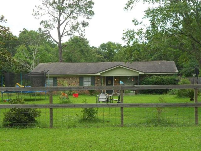 126 Madrid Rd, Cantonment, FL 32533-1026