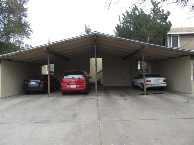 716 Court St, Visalia CA  93277-2738 exterior