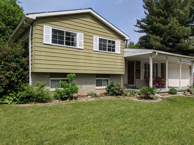 1585 Stratford Ct, Ypsilanti, MI 48198