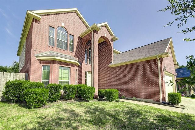 4915 Summer Ridge Dr, Conroe TX  77303-2268 exterior