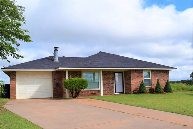 2706 Wildoak Cir, Enid, OK 73701