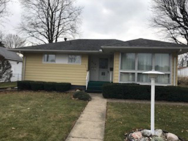 214 Mckinley St, Belgium, IL 61883-1416