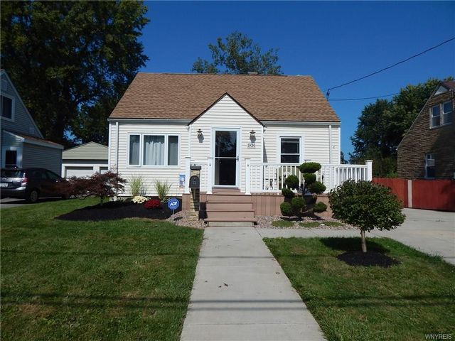 1936 Como Park Blvd, Cheektowaga NY  14086-2961 exterior