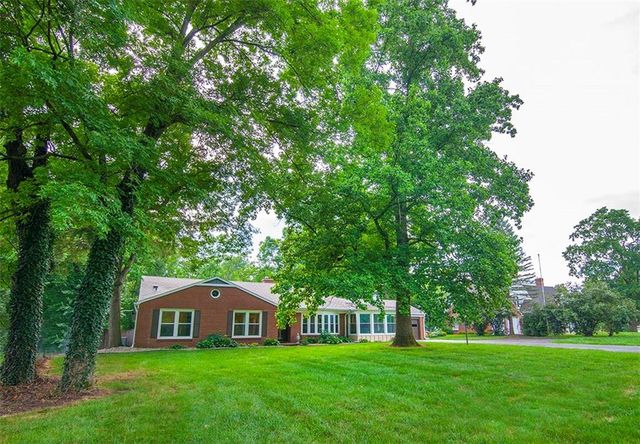 21 Overlook Dr, Anderson IN  46011-1224 exterior