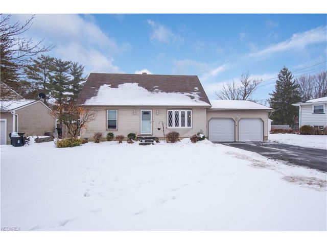 3632 Raccoon Rd, Canfield, OH 44406-9306