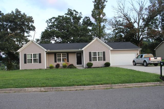 159 Storm Ln, Jacksboro, TN 37757