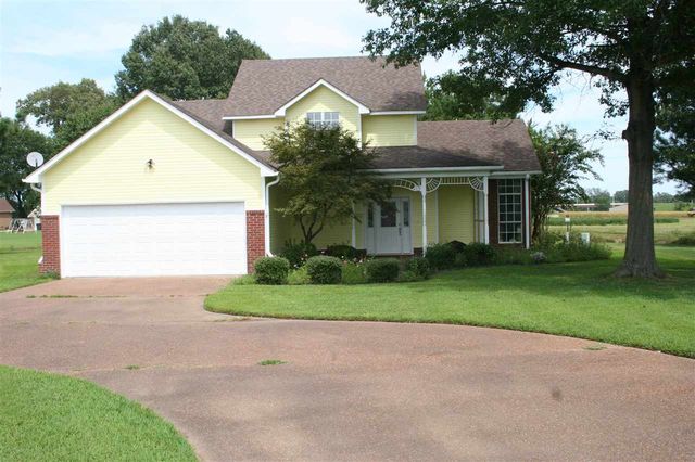 150 Empire Ave, Dyersburg, TN 38024