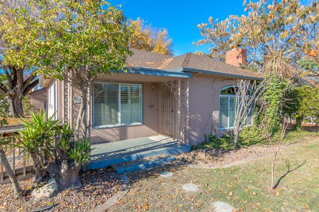 1321 Hutchins St, Lodi CA  95240-6038 exterior