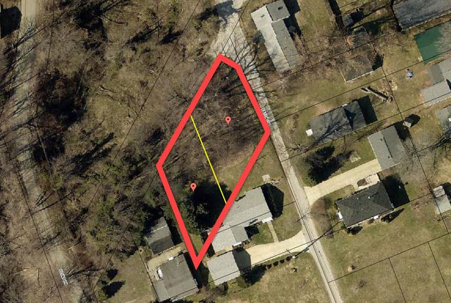 35 Harrington Pt, Conneaut, OH 44030-1131