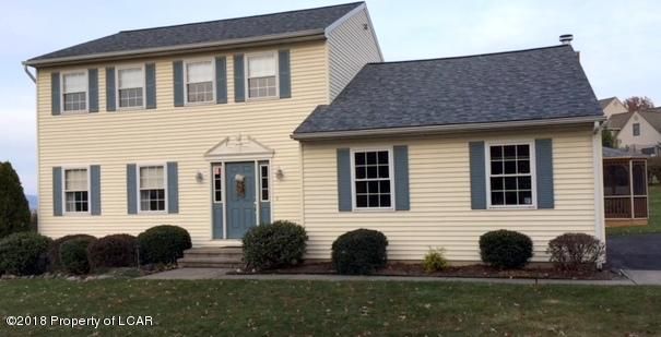 37 Osborne Dr, Pittston PA  18640-3752 exterior