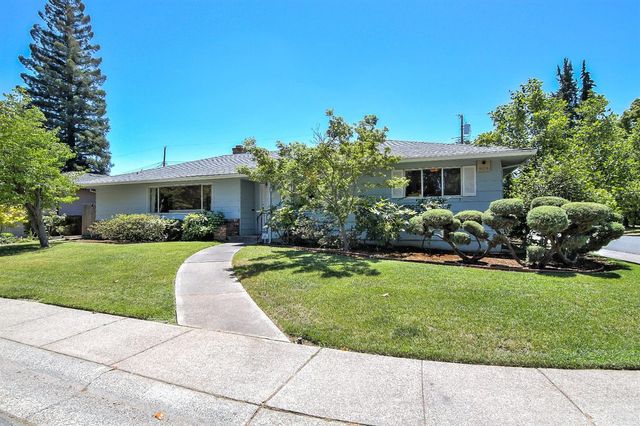 4667 Cabana Way, Sacramento, CA 95822-1231