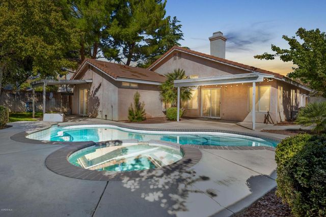6028 W Avenue J4, Lancaster, CA 93536