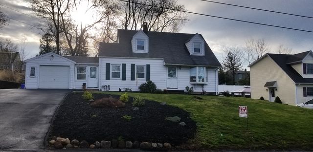 57 Lexington Rd, Tappan, NY 10983