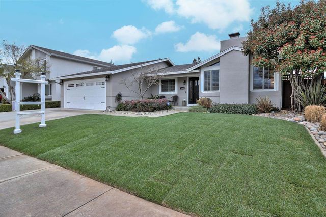 7461 Filice Dr, Gilroy CA  95020-5503 exterior