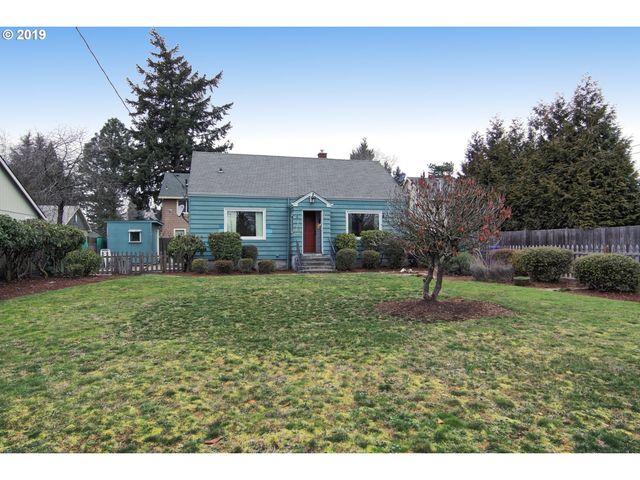 3917 100th Ave, Portland OR  97266-2513 exterior