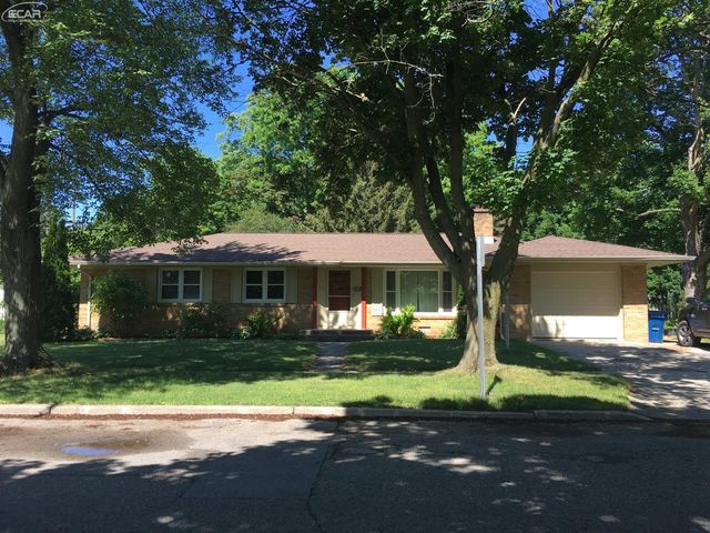 211 Washington St, Vassar MI  48768-1233 exterior