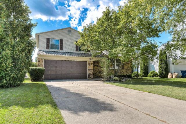 1042 Stamford Rd, Ypsilanti, MI 48198