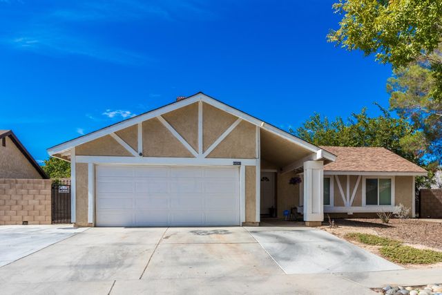 44041 Glenraven Rd, Lancaster, CA 93535