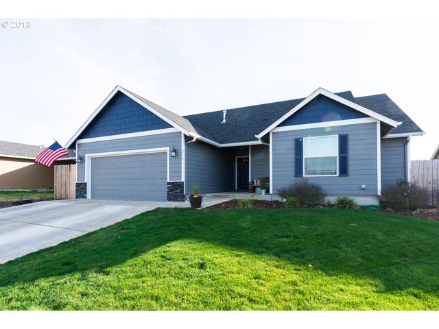 210 Jadon Dr, Lebanon OR  97355-1687 exterior