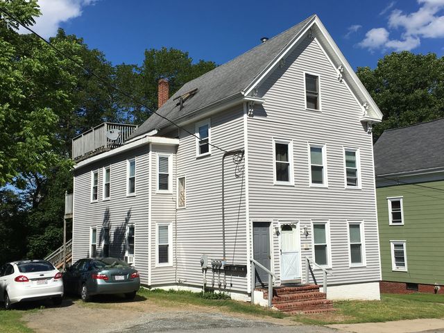 28 Arlington St, Amesbury, MA 01913